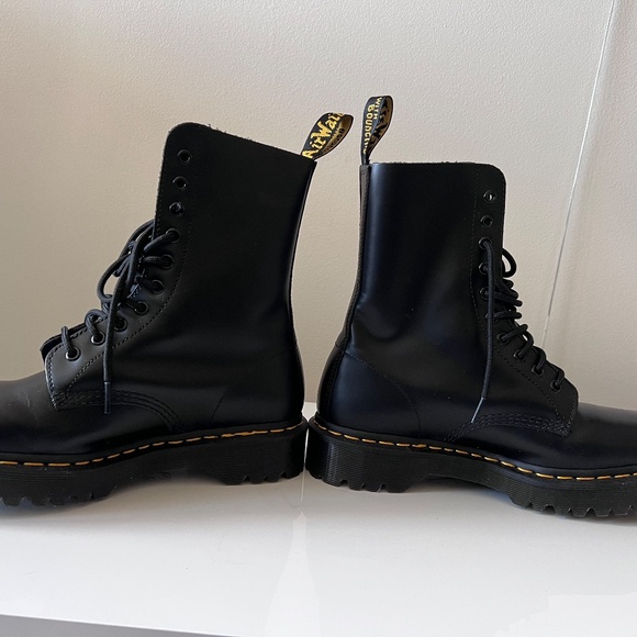 Dr. Martens Leather Boots, Women's Size 8 - Picture 2 of 3